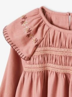 Robe à Smocks Fille Avec Broderies Fleurs Irisées Rose - Vertbaudet -Petite Modeuse robe a smocks fille avec broderies fleurs irisees 2