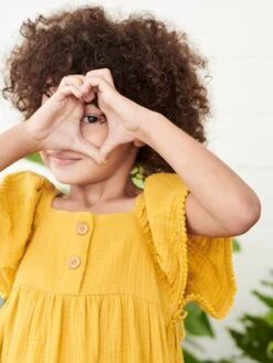 Robe En Gaze De Coton Détails Fantaisie Fille Moutarde - Vertbaudet -Petite Modeuse robe en gaze de coton details fantaisie fille 5